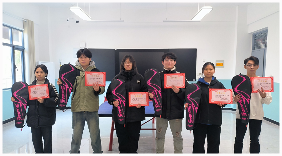 我校举行学生系列活动“乒乓球”比赛 我校举行学生系列活动“乒乓球”比赛