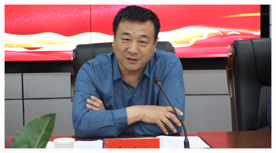 我校召开“五四”青年教师座谈会 我校召开“五四”青年教师座谈会